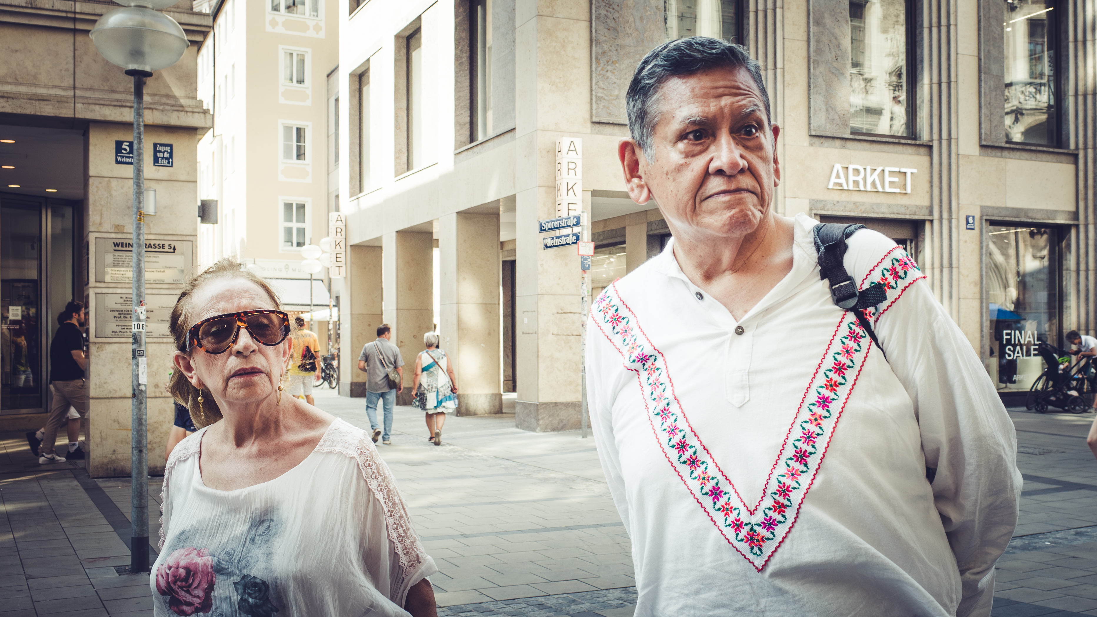 surprise, surprise (Streetphotography munich)